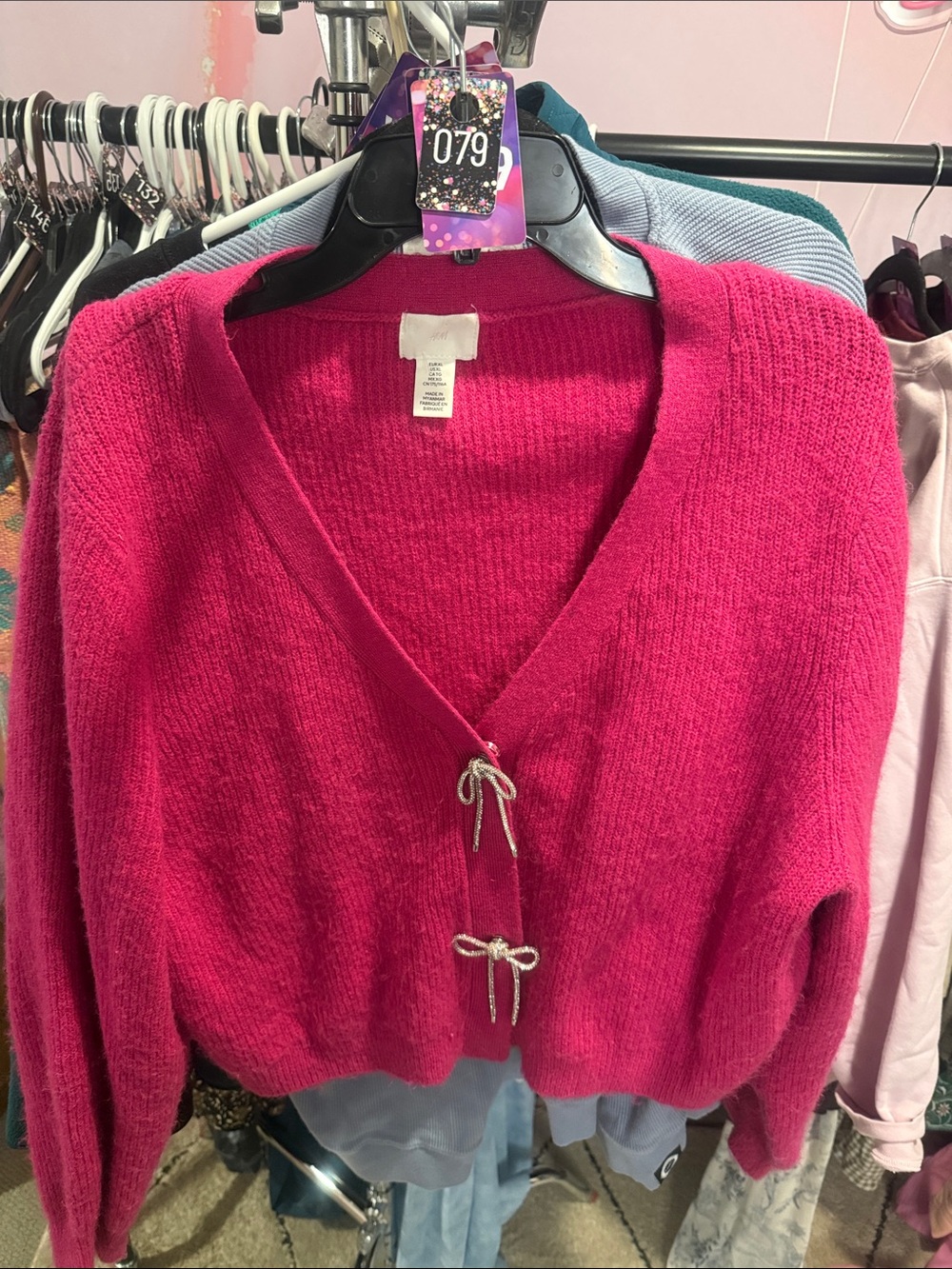 79. h&m cardi XL